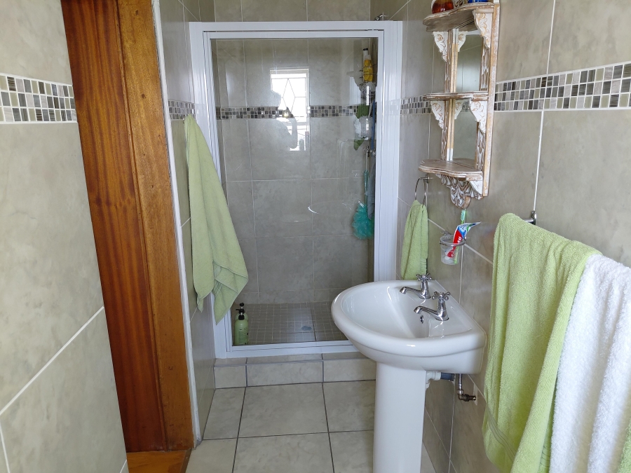 4 Bedroom Property for Sale in Heuwelkruin Eastern Cape